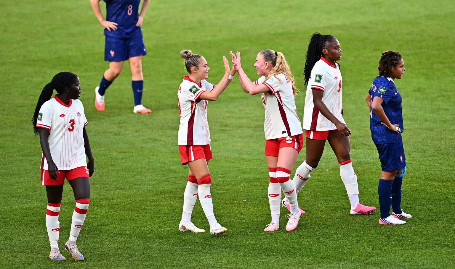 Le Canada bat la France et passe en quarts de finale de la Coupe du monde féminine U20