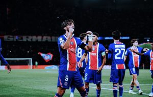 Ligue des Champions UEFA : triplé monumental de Ferran Torres, la Manita pour le PSG face au Slovan !