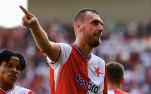 Ligue des Champions UEFA : pas de but à la mi-temps entre Slavia Prague et RC Lens