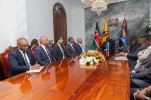 CAN 2027 : le président William Ruto reçoit Patrice Motsepe à Nairobi pour évaluer les préparatifs !