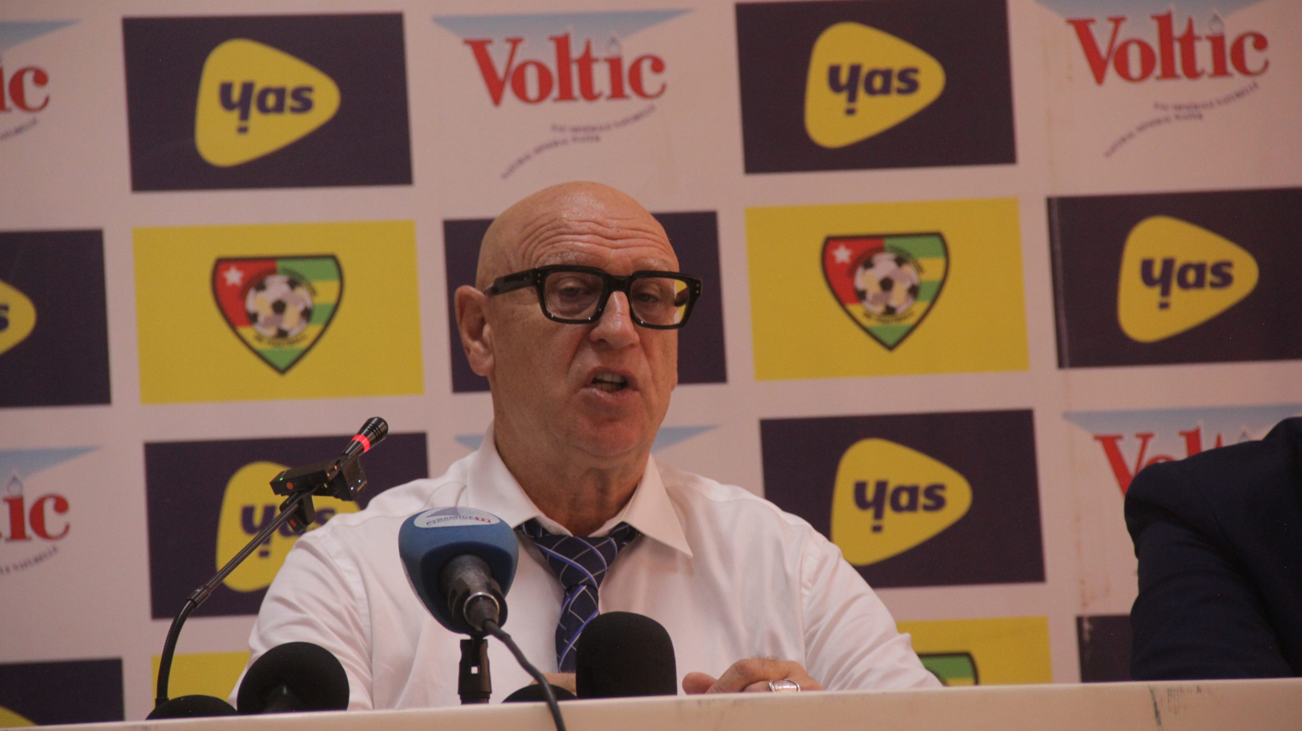 Togo : Patrice Neveu loue le potentiel d’Henri Koudossou