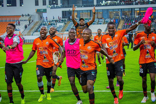 Ligue des champions CAF : le FC San Pedro mène 2-1 face à Rivers United à la pause