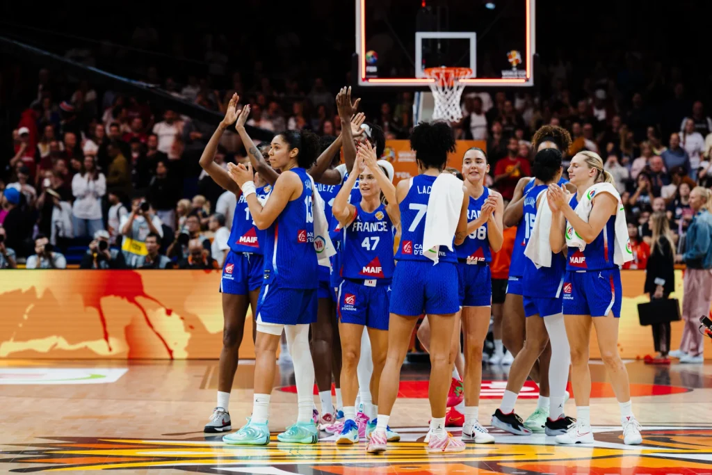 La France s'est qualifiée pour les demi-finales de la Coupe du monde féminine 2026 de basket-ball 