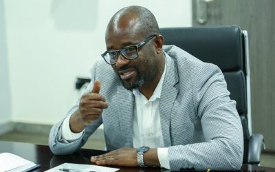 Elim CAN 2027 : Des supporters en colère prennent pour cible le président de la GFA, Kurt Okraku, après la defaite contre la Gambie