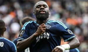 Ligue 1 : Sinayoko savoure son premier triplé et chambre l’OM