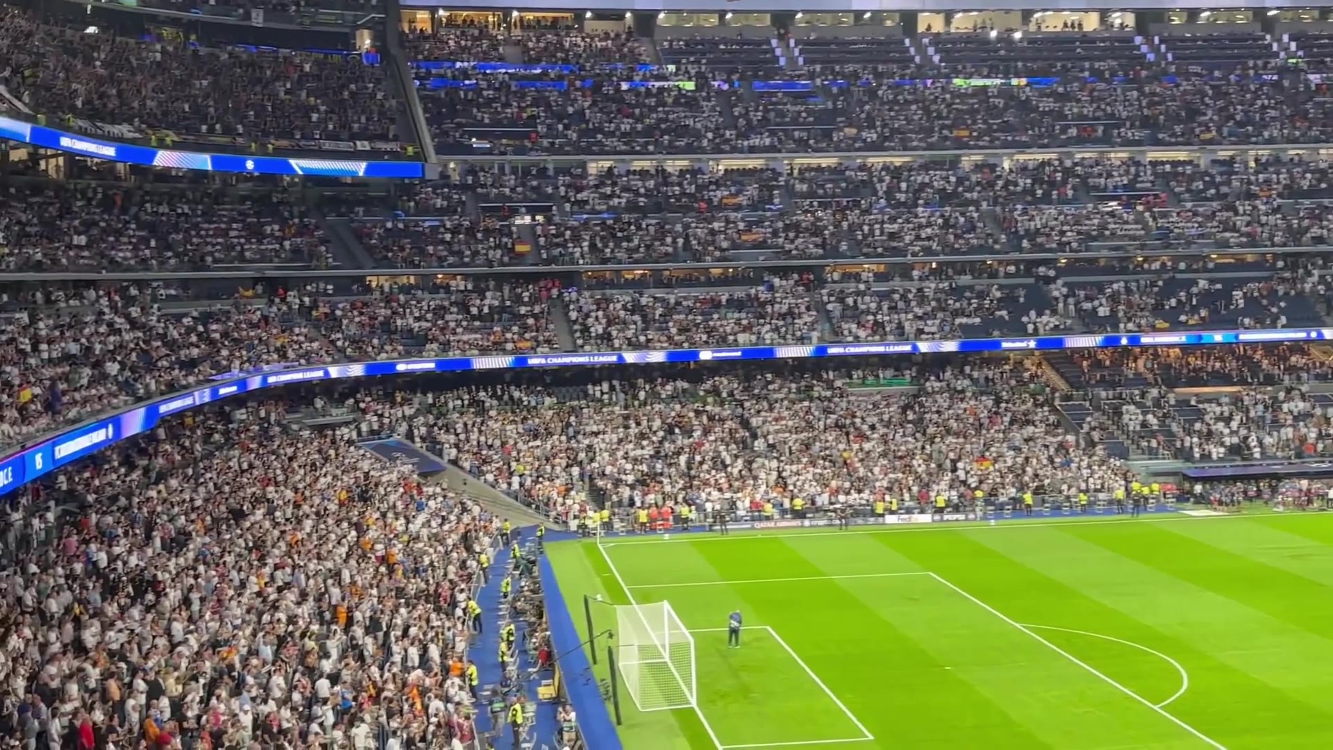 Bernabeu Pedro Sanchez thumb