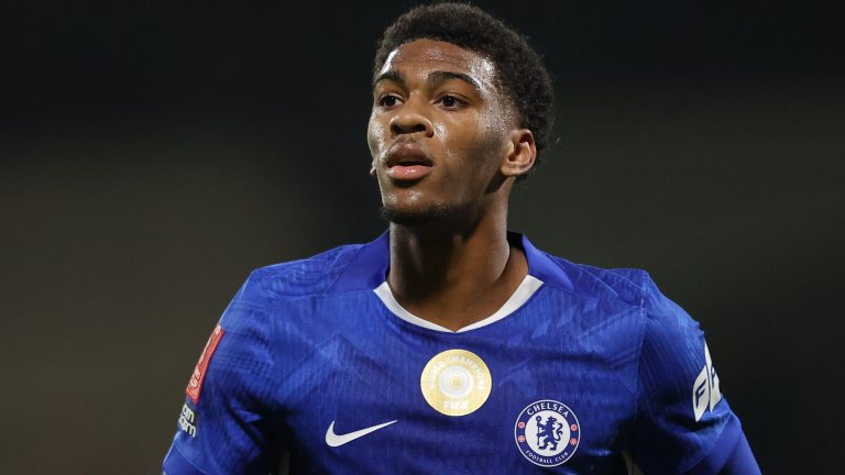 Chelsea : Josh Acheampong convoité par le Real Madrid et le Bayern Munich