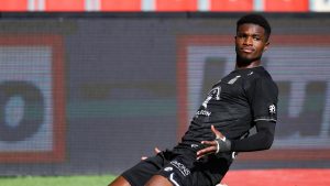 Cheick Keita : le défenseur central malien intéresse Villarreal
