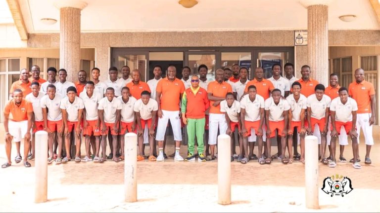 UFOA-B U17 : Oumarou Sawadogo encourage les Étalons avant leur entrée en lice