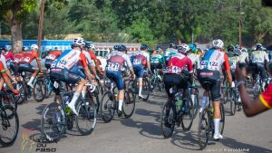 Tour du Faso 2026 : Youssef Bdadou remporte le premier sprint intermédiaire
