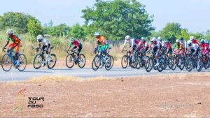 37e Tour du Faso : Idrissa Ouangraoua remporte le premier point chaud à Kokologho