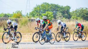 37e Tour du Faso : Idrissa Ouangraoua réalise le doublé au deuxième point chaud