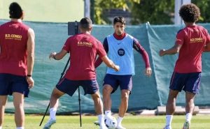 FC Barcelone : nouveau marquage RDC sur les maillots d&rsquo;entraînement