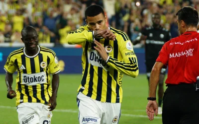 Ligue des champions UEFA : Fenerbahçe mène face au Slavia Prague à la mi-temps