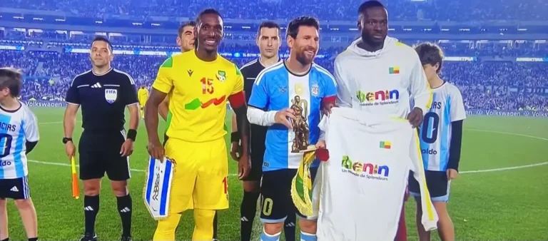 Argentine-Bénin : Quand Sessi d’Almeida offre « une Amazone » à Messi !