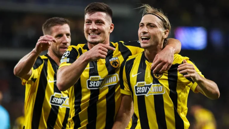Manchester City affronte l'AEK Athens lors de la 3è journée de Ligue des champions UEFA