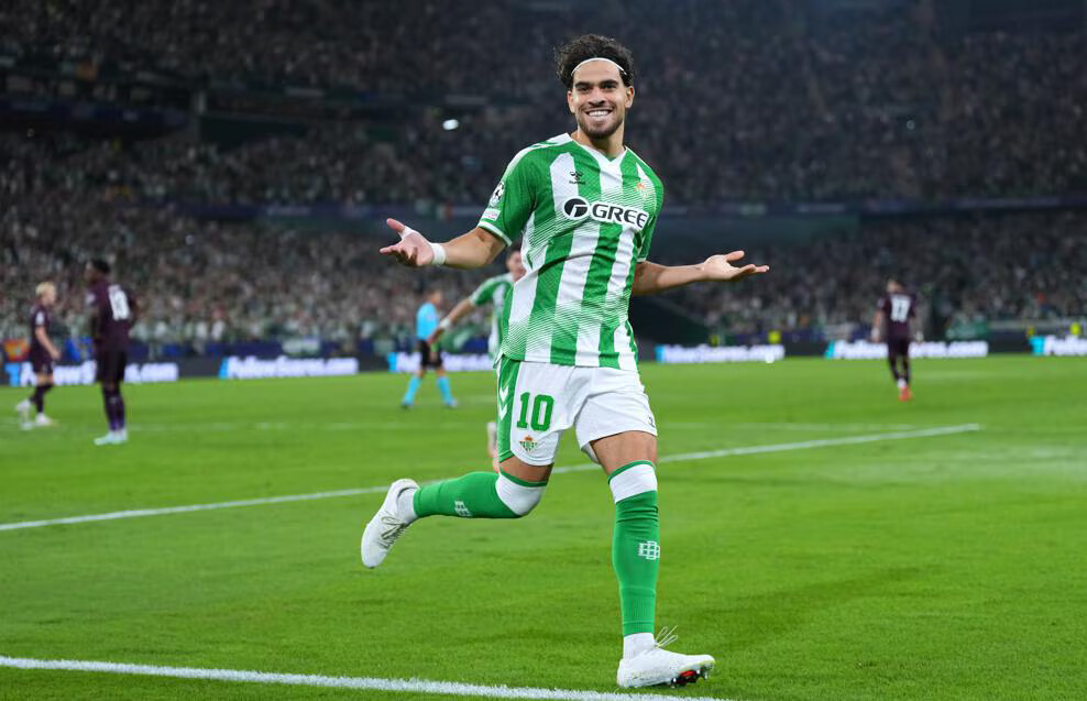 Abde Ezzalzouli a ouvert le score pour le Real Betis lors de la 2è journée de Ligue des champions UEFA