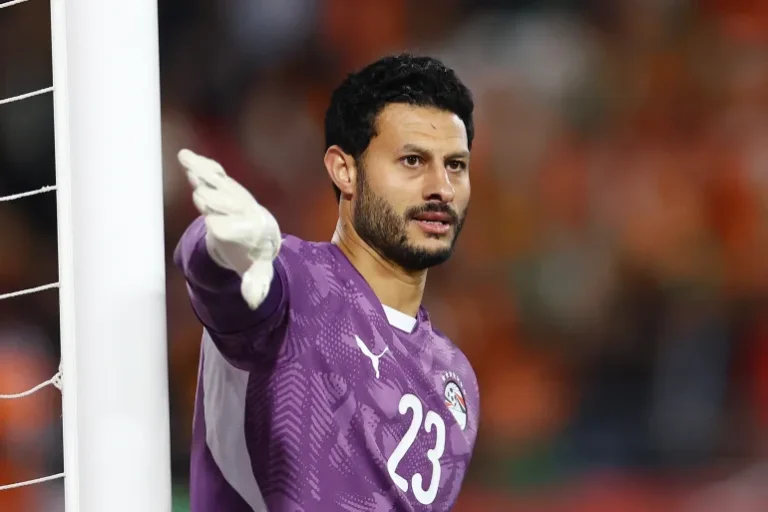 Coupe CAF : Al Ahly dévoile son onze de départ face à Kitara FC avec El Shenawy